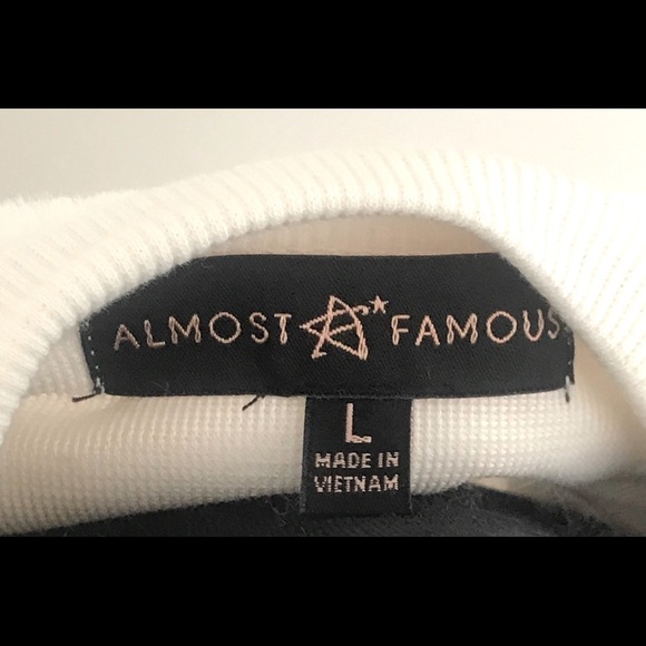 🐇New, Size Large🐇Soft Fuzzy Sweatshirt🐇 - Picture 4 of 6